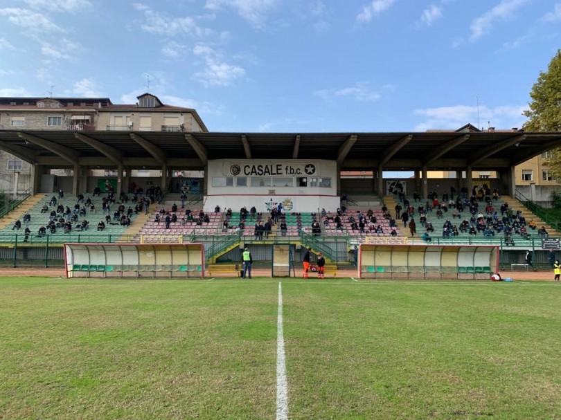 Calcio: ancora in campo, ma moltissimi i rinvii. Casale a Borgovercelli in cerca dei primi punti. Trino fuori casa contro lo Stresa dell'ex Rotolo